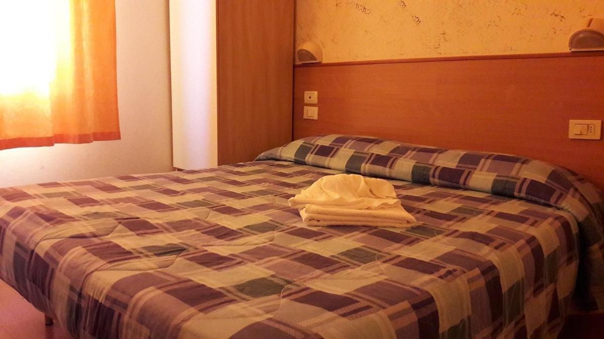 Hotel Bengasi Rimini Exteriér fotografie
