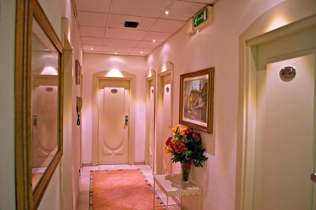 Hotel Bengasi Rimini Exteriér fotografie