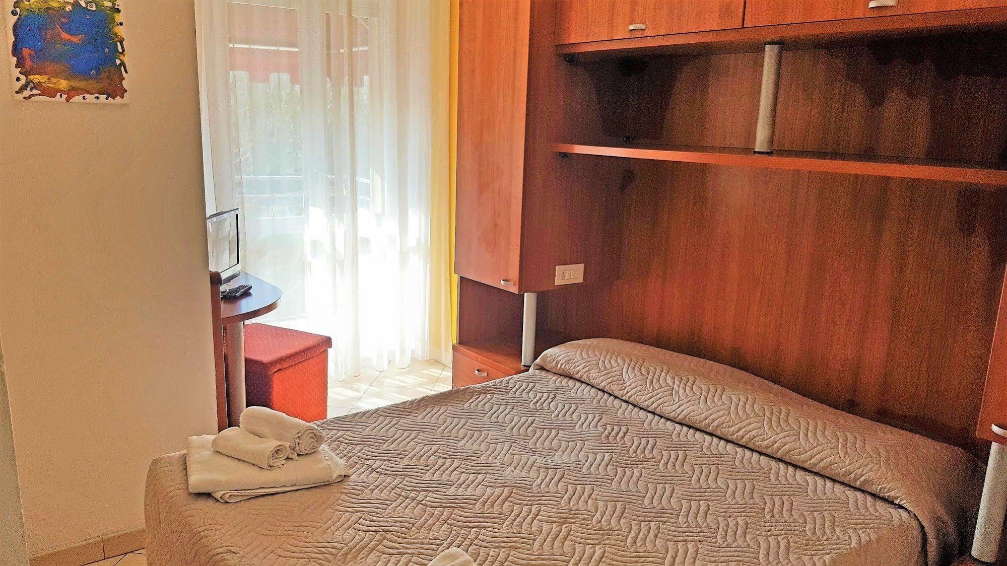 Hotel Bengasi Rimini Exteriér fotografie